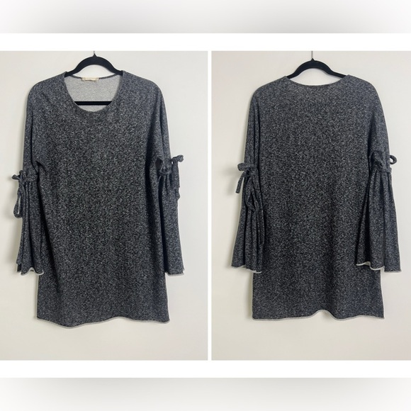 Altar'd State Gray Lightweight Sweatshirt Knit Split Bell Sleeve Shift Dress M - Picture 1 of 10